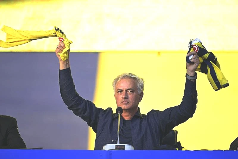 fenerbahce-jose-mourinhonun-maliyetini-acikladi-1717572494078.jpeg